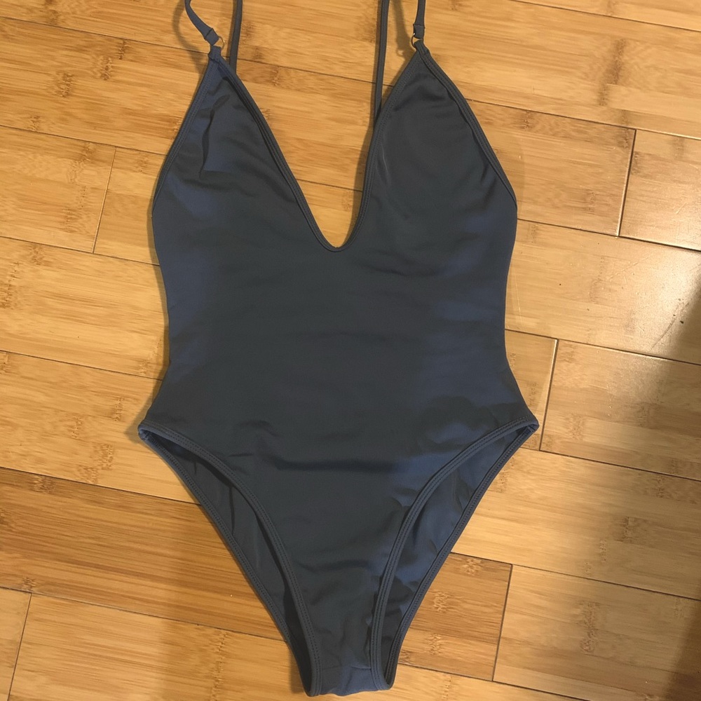 GOOSEBERRY X GYPSYON one piece